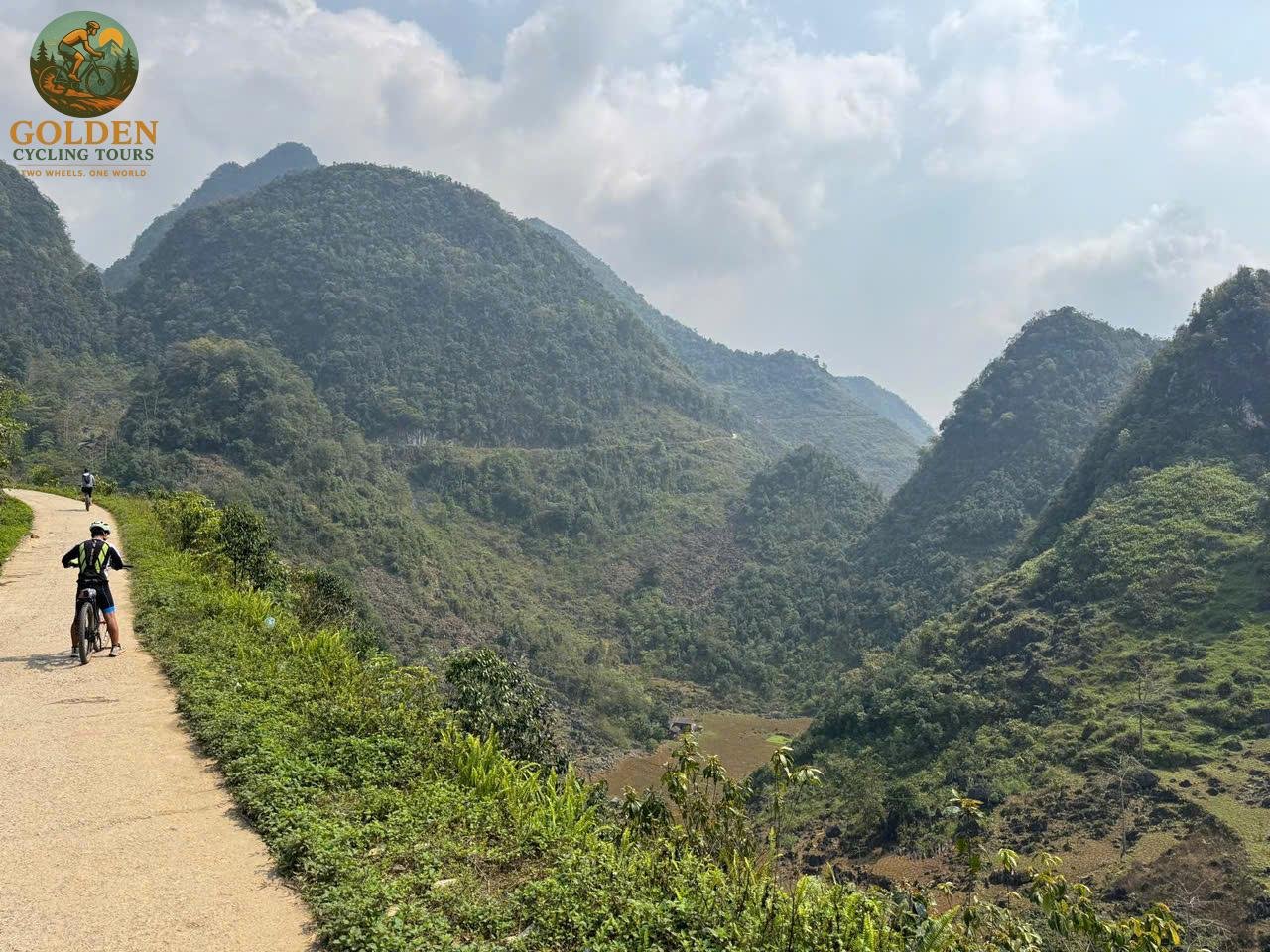 15-Day North Vietnam Cycling Tour: Hanoi, Sa Pa, Ha Giang & Ba Be